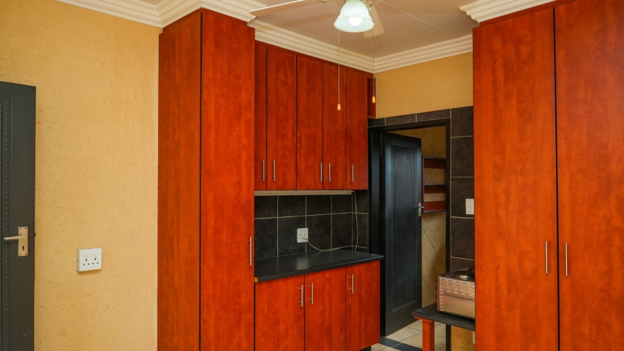 13 Bedroom Property for Sale in Doringkruin North West